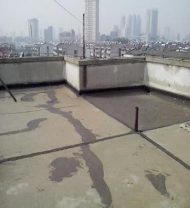 陈巴尔虎漏水维修 楼顶漏水是什么原因，楼顶漏水维修方法是什么?